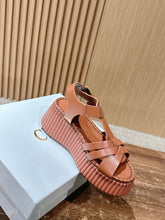 Load image into Gallery viewer, SE1622 Chloé Nama Wedge Sandal / Size5-10
