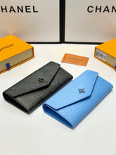 Load image into Gallery viewer, LB1193 Sarah Wallet / 7.5 x 3.9 inches
