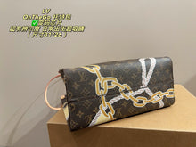 Load image into Gallery viewer, LB1560 Louis Vuitton OnTheGo Tote Bag / 31×26cm
