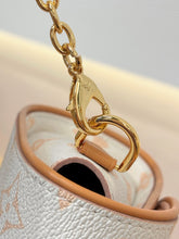 Load image into Gallery viewer, LB1326 Pochette Camille / 8.1 x 4.3 x 2.4 inches / HIGHEST QUALITY VERSION
