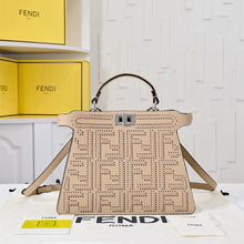 Load image into Gallery viewer, FF305 Peekaboo ISeeU Small / 10.6x5.9x2.3inch
