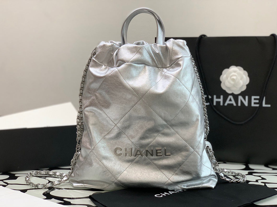 CC719 CHANEL 22 Backpack / HIGHEST QUALITY VERSION / 13.3 × 11.3 × 3.1 in