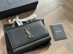 YSK404 Kate Small / 7.8 x 4.9 x 1.9 INCHES
