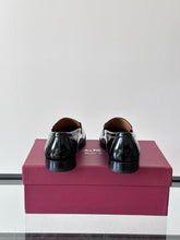 Load image into Gallery viewer, MSE091 Ferragamo Moccasin with Gancini Ornament / Size7-13
