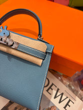 Load image into Gallery viewer, HM207 Hermes Mini Kelly II Handbag / HIGHEST QUALITY VERSION / 19×12×5.5cm
