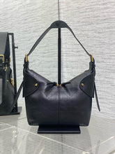Load image into Gallery viewer, DR588 Small/Medium/Large Dior Voyage Bag / HIGHEST QUALITY VERSION
