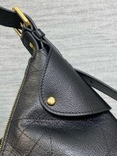 Load image into Gallery viewer, DR588 Small/Medium/Large Dior Voyage Bag / HIGHEST QUALITY VERSION
