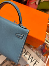 Load image into Gallery viewer, HM207 Hermes Mini Kelly II Handbag / HIGHEST QUALITY VERSION / 19×12×5.5cm
