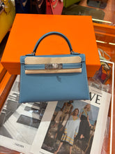 Load image into Gallery viewer, HM207 Hermes Mini Kelly II Handbag / HIGHEST QUALITY VERSION / 19×12×5.5cm

