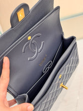 Load image into Gallery viewer, CC1496 Chanel Classic Flap Medium Bag / HIGHEST QUALITY VERSION / 25cm
