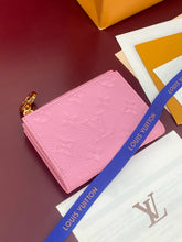 Load image into Gallery viewer, LB1563 LV Lisa Wallet / HIGHEST QUALITY VERSION / 9×11.5×1.5cm
