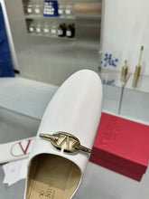 Load image into Gallery viewer, SE1686 Valentino Mules / Size5-11
