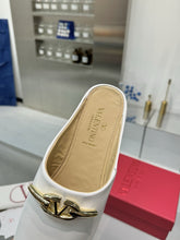 Load image into Gallery viewer, SE1686 Valentino Mules / Size5-11
