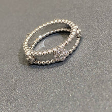 Load image into Gallery viewer, JW947 Van Cleef &amp; Arpels Perlée Sweet Clovers Ring
