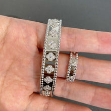 Load image into Gallery viewer, JW947 Van Cleef &amp; Arpels Perlée Sweet Clovers Ring
