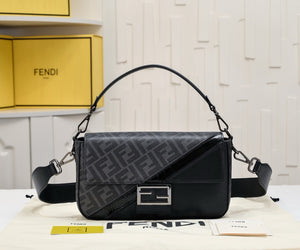 FF312 Baguette / 10.6x5.9x2.3inch