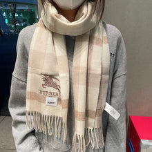 Load image into Gallery viewer, JW1458 Burberry Classic Cashmere Check Scarf / 32×180cm
