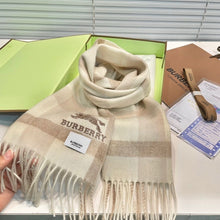 Load image into Gallery viewer, JW1458 Burberry Classic Cashmere Check Scarf / 32×180cm
