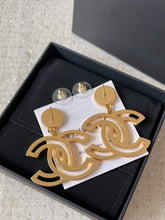 Load image into Gallery viewer, JW949 Chanel Eaeeings
