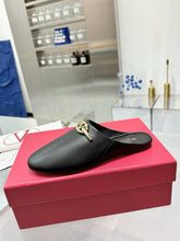 Load image into Gallery viewer, SE1689 Valentino Mules / Size5-11
