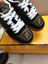 Load image into Gallery viewer, SE1548 Fendi Match Sneaker / Size5-10
