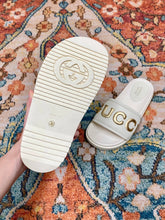Load image into Gallery viewer, SE1099 Gucci Women's Slide Sandal / SE1099
