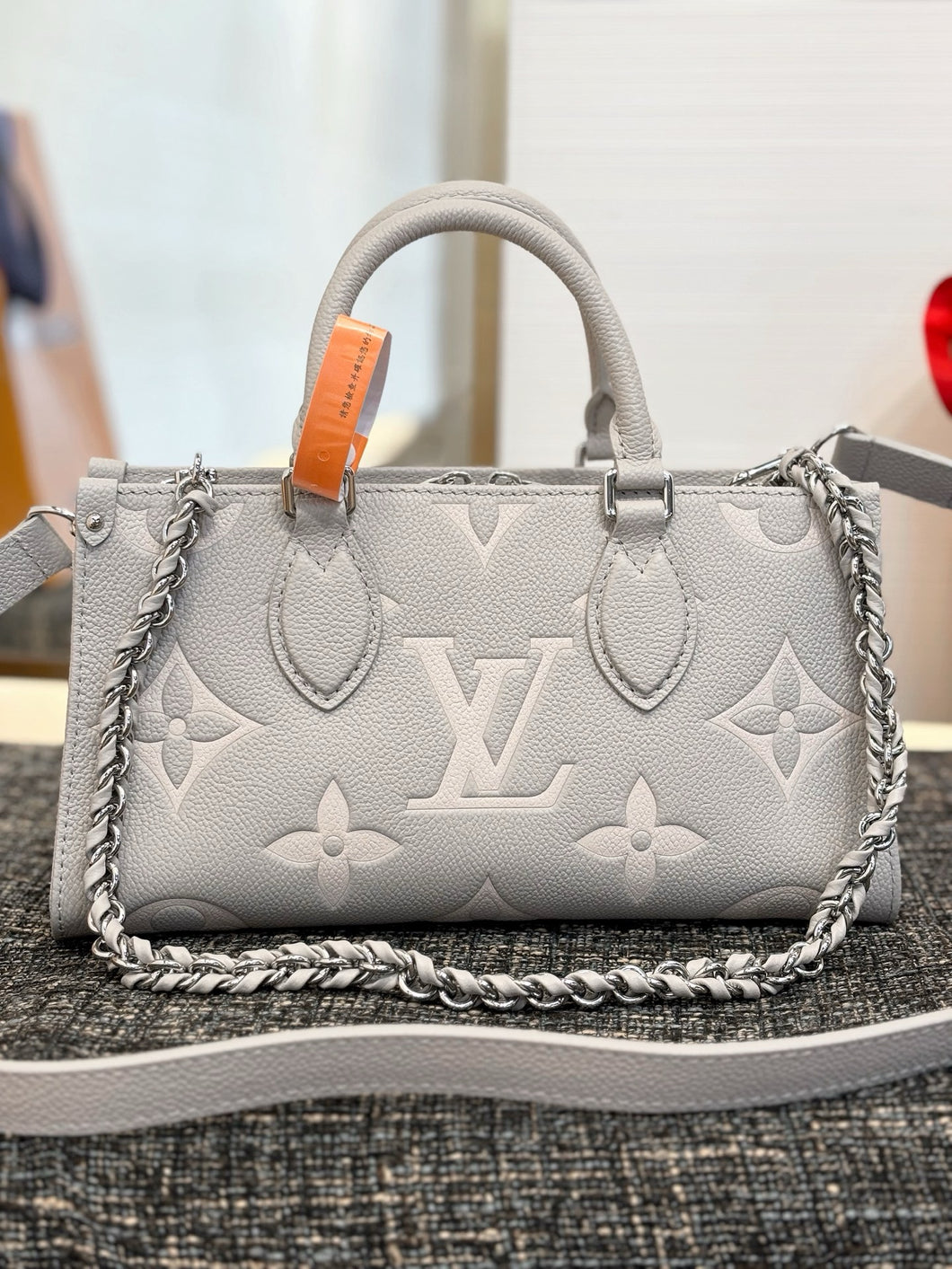 LB1196 OnTheGo East West / 9.8 x 5.1 x 3.9 inches / HIGHEST QUALITY VERSION