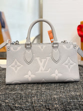 Load image into Gallery viewer, LB1196 OnTheGo East West / 9.8 x 5.1 x 3.9 inches / HIGHEST QUALITY VERSION
