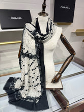 Load image into Gallery viewer, JW1463 Chanel Classic Elegance Cashmere Scarf / 100×200cm
