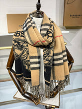 Load image into Gallery viewer, JW1462 Burberry Equestrian Knight Double-Sided Cashmere Shawl / 210×50cm
