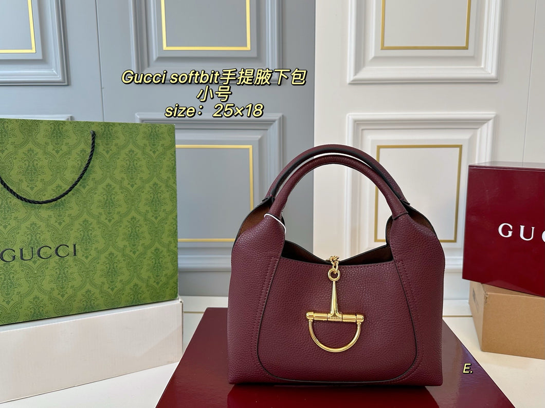 GC739 Gucci Softbit Small/Large Shoulder Bag