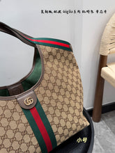 Load image into Gallery viewer, GC738 Gucci Giglio Medium Tote Bag / 13x11.4x4.7inch
