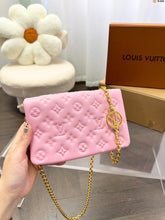 Load image into Gallery viewer, LB849 Pochette Coussin / 7.9 x 5.5 x 3.1 inches
