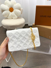 Load image into Gallery viewer, LB849 Pochette Coussin / 7.9 x 5.5 x 3.1 inches
