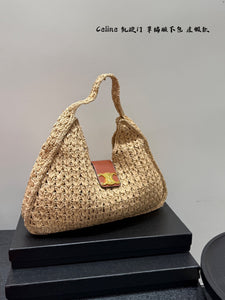 CL145 CABAS TRIANGLE IN RAFFIA / 16.5x8.6x2.4inch