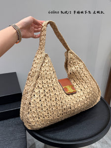 CL145 CABAS TRIANGLE IN RAFFIA / 16.5x8.6x2.4inch