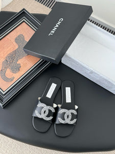 SE1626 Chanel Sneaker / Size5-10