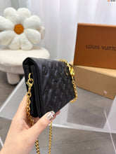 Load image into Gallery viewer, LB849 Pochette Coussin / 7.9 x 5.5 x 3.1 inches
