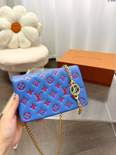 Load image into Gallery viewer, LB849 Pochette Coussin / 7.9 x 5.5 x 3.1 inches
