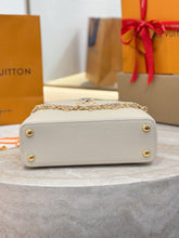 Load image into Gallery viewer, LB1564 LV Capucines BB Flowergram / HIGHEST QUALITY VERSION / 27×19×9cm
