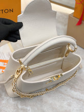 Load image into Gallery viewer, LB1564 LV Capucines BB Flowergram / HIGHEST QUALITY VERSION / 27×19×9cm
