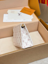 Load image into Gallery viewer, LB1566 LV Poche Toilette Monogram Infrarouge / HIGHEST QUALITY VERSION / 15×10×4.5cm
