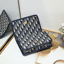 Load image into Gallery viewer, DR285 2-in-1 30 Montaigne Pouch / 7.5 x 5 x 1.5 inches
