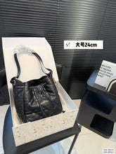 Load image into Gallery viewer, DR576 Small/Medium D-Motion Bag
