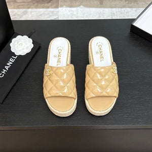 SE1627 Chanel Slide / Size5-10
