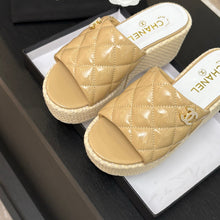 Load image into Gallery viewer, SE1627 Chanel Slide / Size5-10
