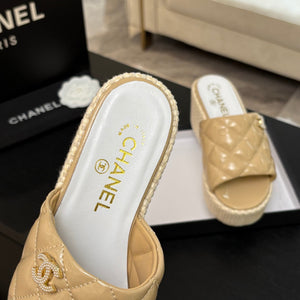SE1627 Chanel Slide / Size5-10