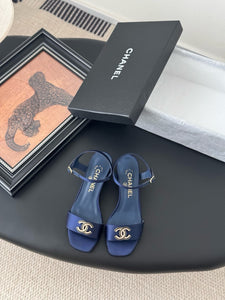 SE1628 Chanel Sandals / Size5-10