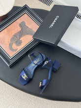 Load image into Gallery viewer, SE1628 Chanel Sandals / Size5-10
