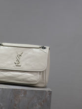 Load image into Gallery viewer, YSK490 YSL Niki Medium Handbag (New Version) / HIGHEST QUALITY VERSION / 28×20.5×8.5cm
